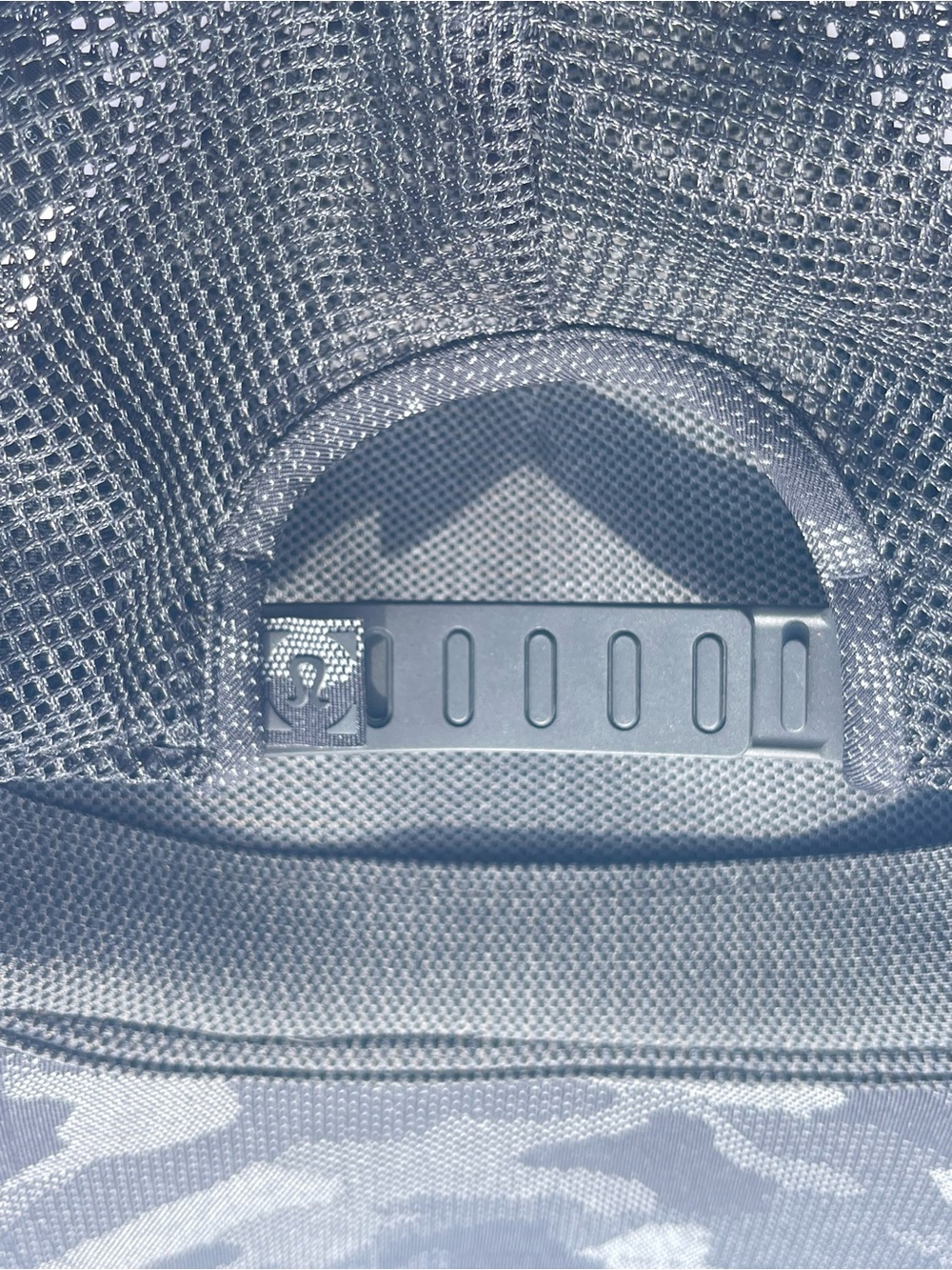 Lululemon Commission Hat Snapback Camo Meshback Cap Black & Gray Camouflage - Picture 5 of 6